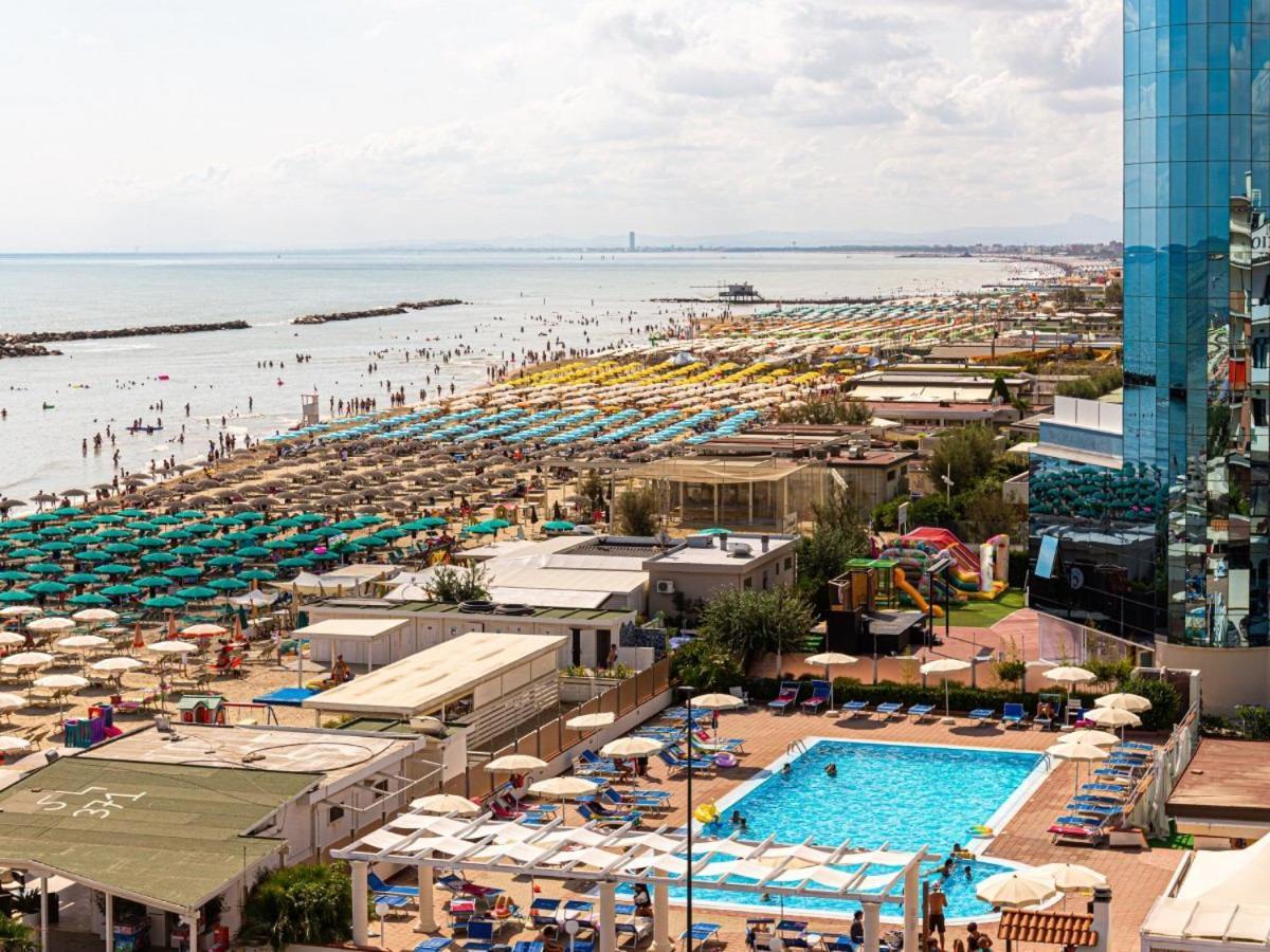 Hotel Tokio Village Lido Di Savio Esterno foto